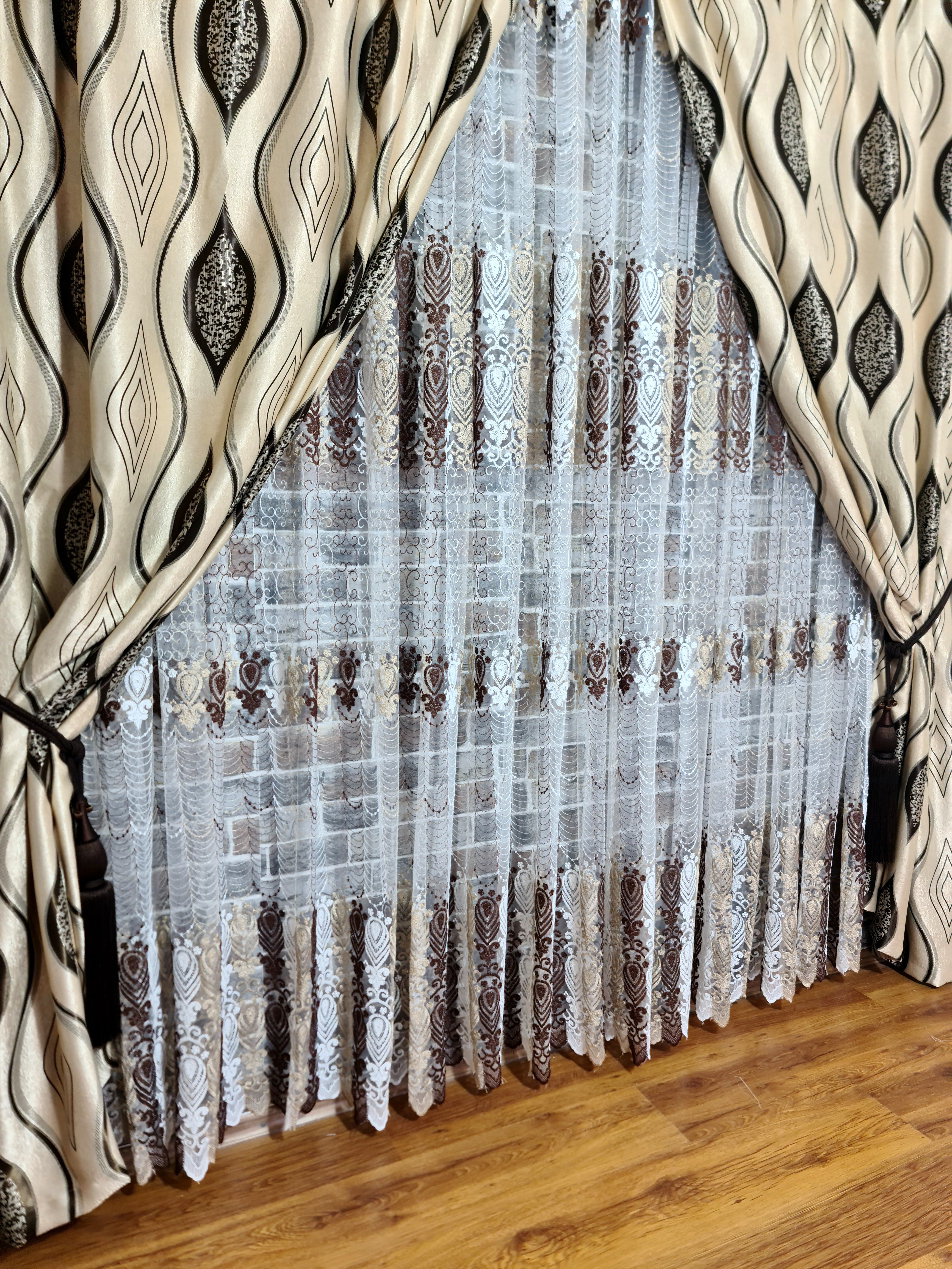 Set perdea si draperie Zara - CASABLANCA Set perdea si draperie Zara Casa Blanca Curtain & Drape Rods 330.00 CASABLANCA  CASABLANCA