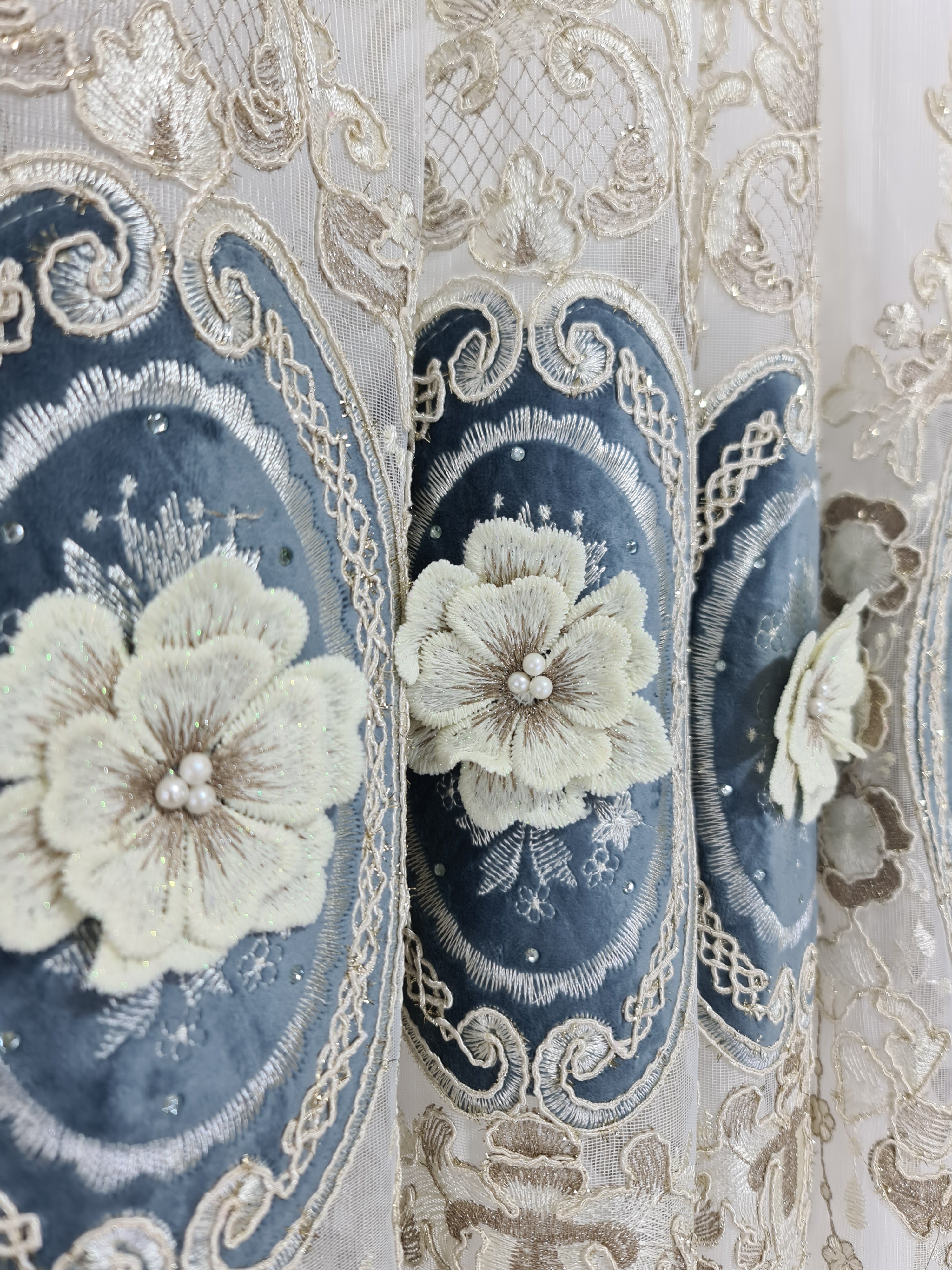 Set perdea si draperie Antonia - CASABLANCA Set perdea si draperie Antonia Casa Blanca Curtains & Drapes 840.00 CASABLANCA  CASABLANCA