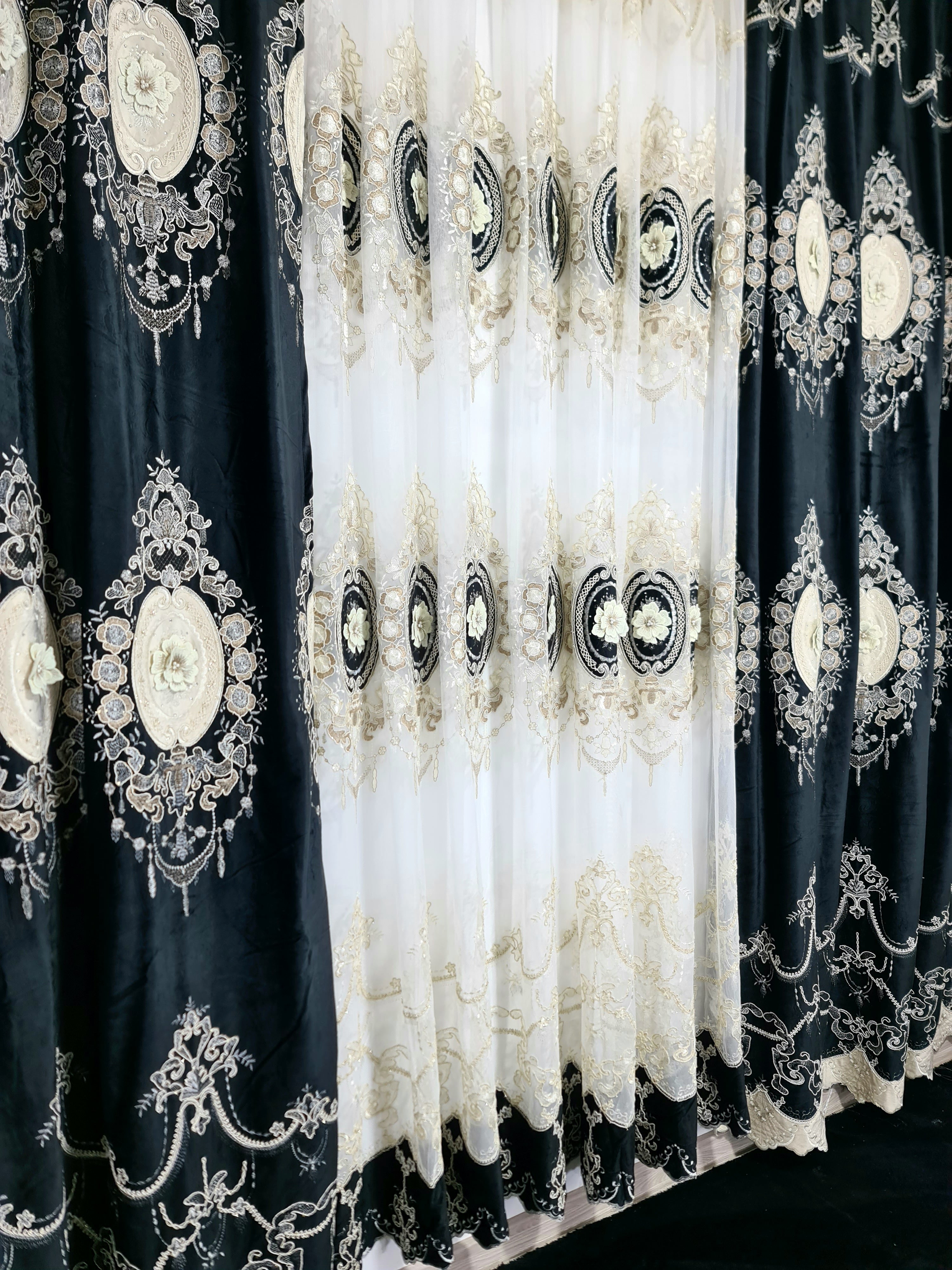 Set perdea si draperie Lisa - CASABLANCA Set perdea si draperie Lisa Casa Blanca Curtains & Drapes 840.00 CASABLANCA  CASABLANCA