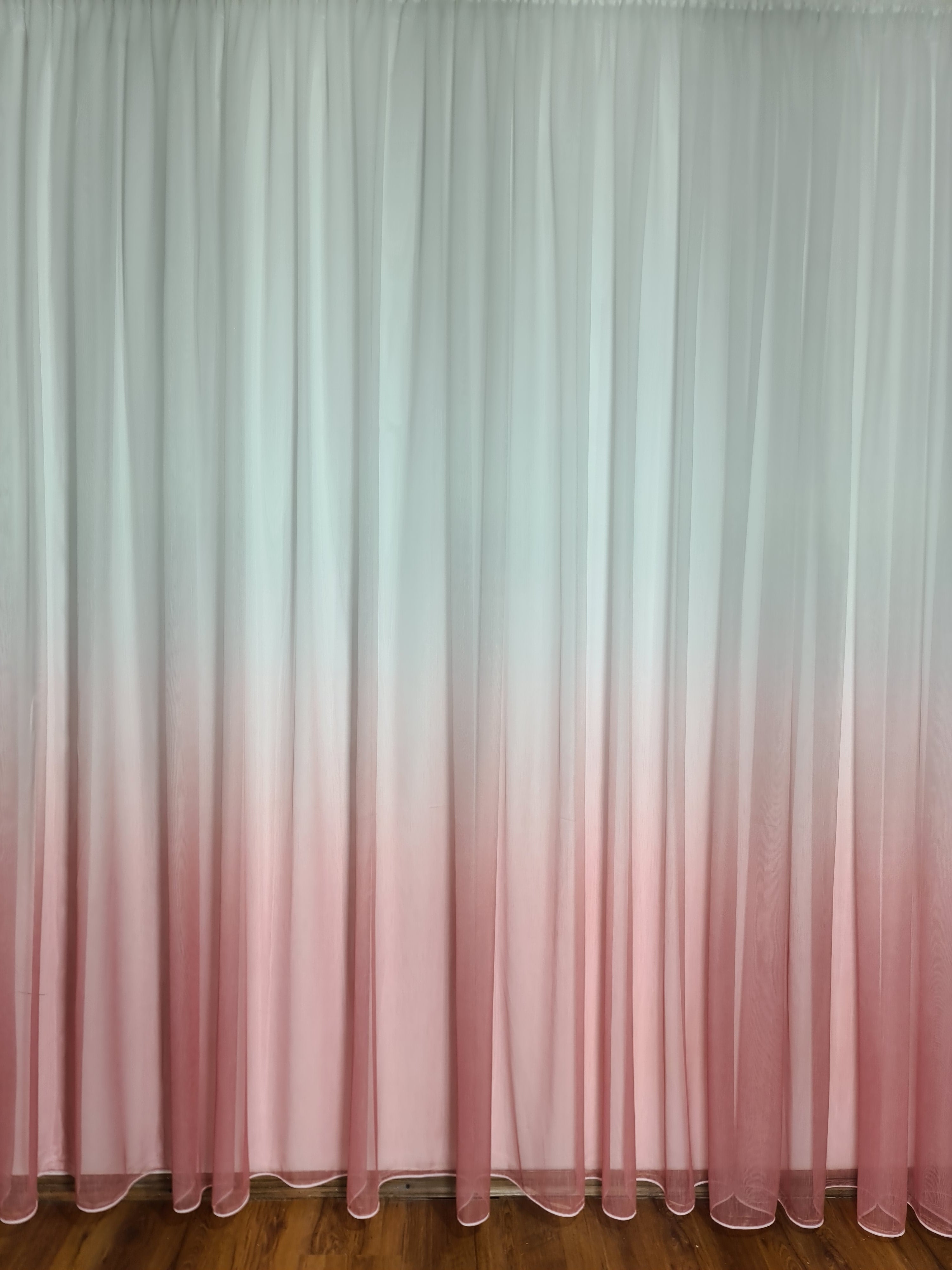 Set perdea si draperie Roz - CASABLANCA Set perdea si draperie Roz CASABLANCA Curtains & Drapes 350.00 CASABLANCA  CASABLANCA