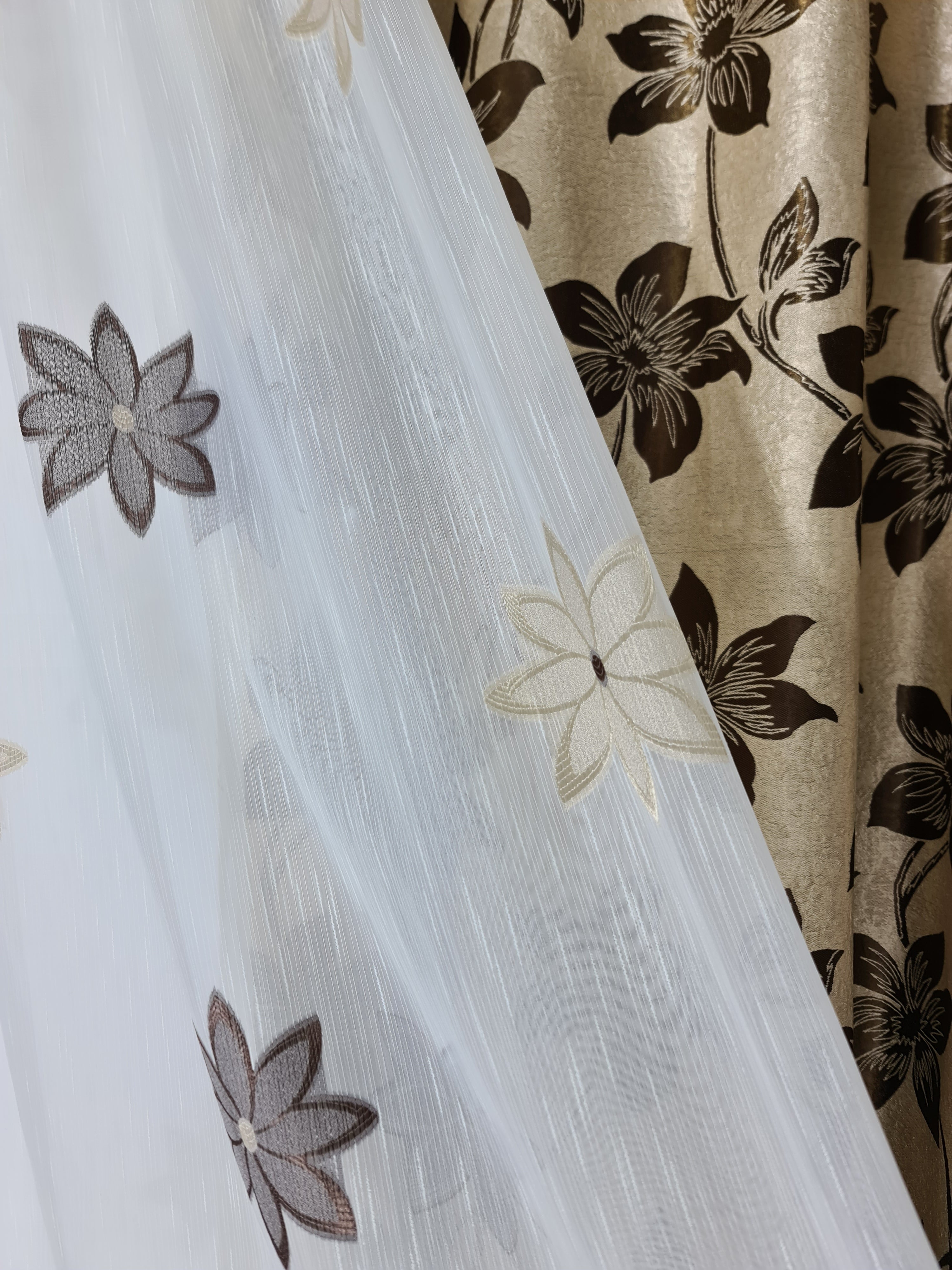 Set Perdea si Draperie Rodica - CASABLANCA Set Perdea si Draperie Rodica Casa Blanca Curtains & Drapes 330.00 CASABLANCA  CASABLANCA