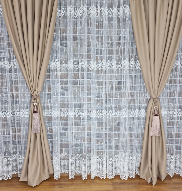 Set perdea si draperie Berta - CASABLANCA Set perdea si draperie Berta CASABLANCA  385.00 CASABLANCA  CASABLANCA