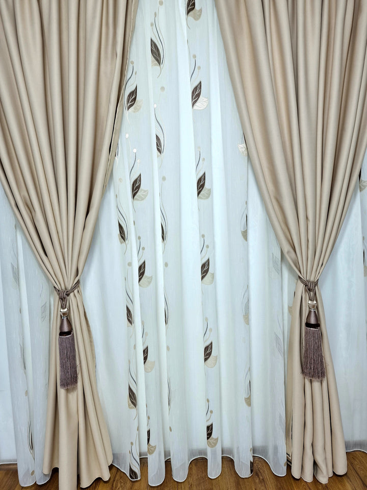Set Perdea si Draperie Georgiana - CASABLANCA Set Perdea si Draperie Georgiana Casa Blanca Curtains & Drapes 345.00 CASABLANCA  CASABLANCA