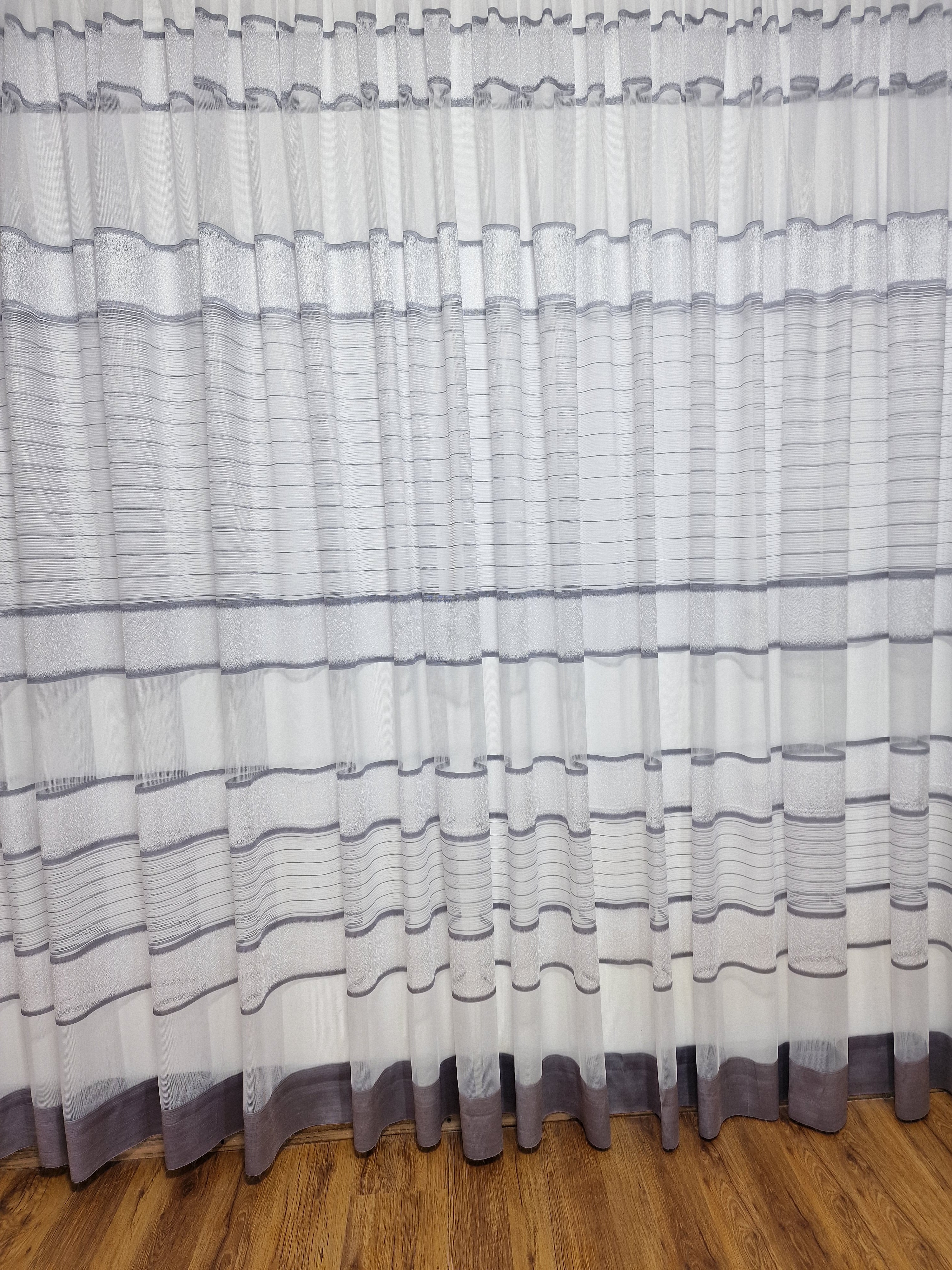 Set gri perdea si draperie Iasemin - CASABLANCA Set gri perdea si draperie Iasemin Casa Blanca Curtains & Drapes 370.00 CASABLANCA  CASABLANCA