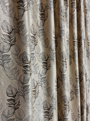 Draperii opace cu două fețe,imprimeu floral în tonuri de crem cu maro, model Robert - CASABLANCA Draperii opace cu două fețe,imprimeu floral în tonuri de crem cu maro, model Robert Casa Blanca Curtains & Drapes 45.00 CASABLANCA  CASABLANCA