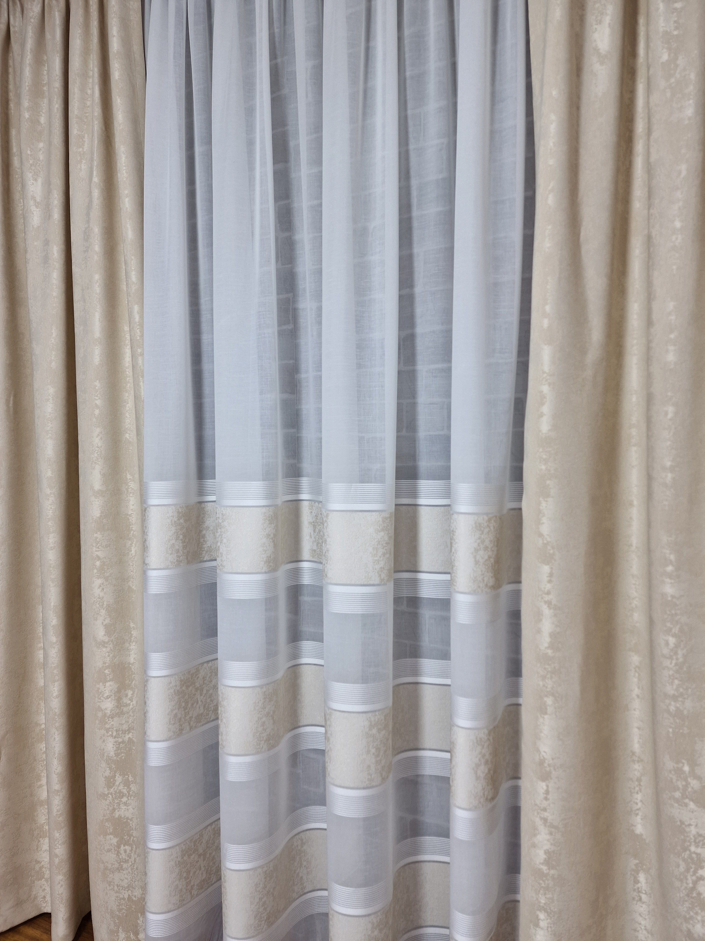 Set perdea din in cristal si draperie crem, model Lavinia - CASABLANCA Set perdea din in cristal si draperie crem, model Lavinia Casa Blanca Curtains & Drapes 440.00 CASABLANCA  CASABLANCA