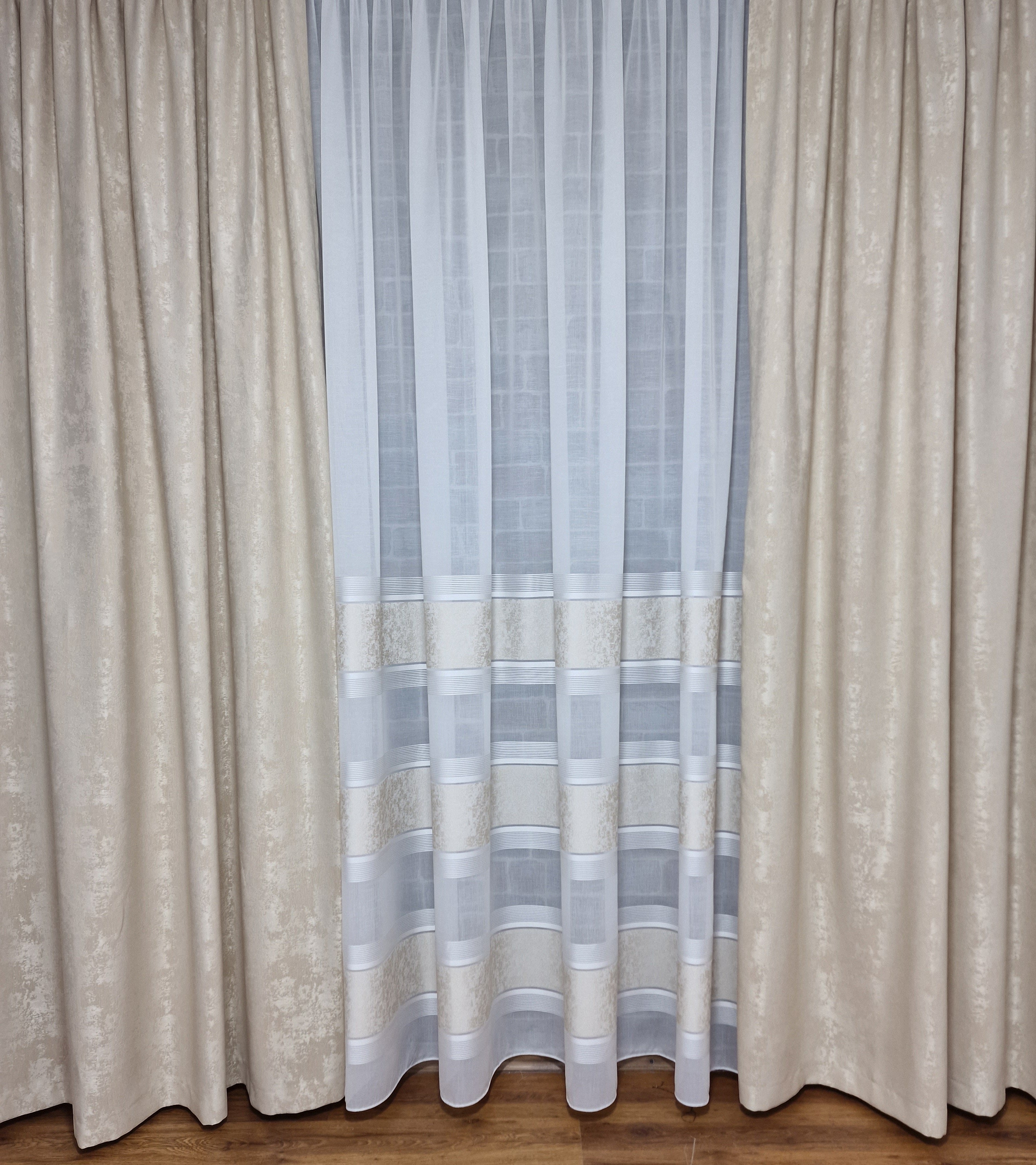 Set perdea din in cristal si draperie crem, model Lavinia - CASABLANCA Set perdea din in cristal si draperie crem, model Lavinia Casa Blanca Curtains & Drapes 440.00 CASABLANCA  CASABLANCA