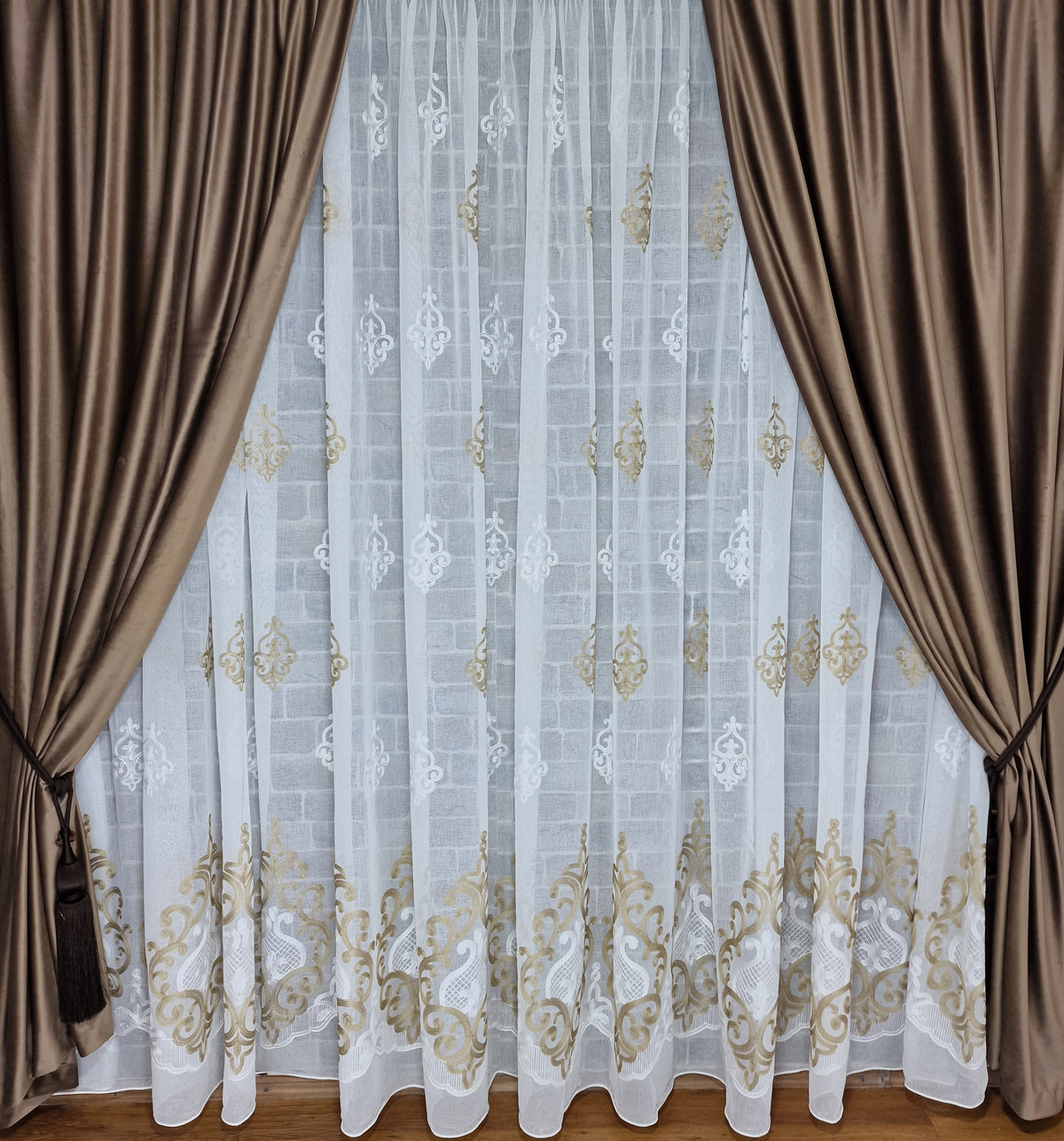 Set perdea si draperie Marinela - CASABLANCA Set perdea si draperie Marinela Casa Blanca Curtains & Drapes 700.00 CASABLANCA 8metriperdeacu6metridraperiepentrusinagaleriede4-5 CASABLANCA