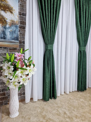 Set perdea din matase alba si draperie decorativa verde smarald - CASABLANCA Set perdea din matase alba si draperie decorativa verde smarald Casa Blanca Curtains & Drapes 400.00 CASABLANCA  CASABLANCA