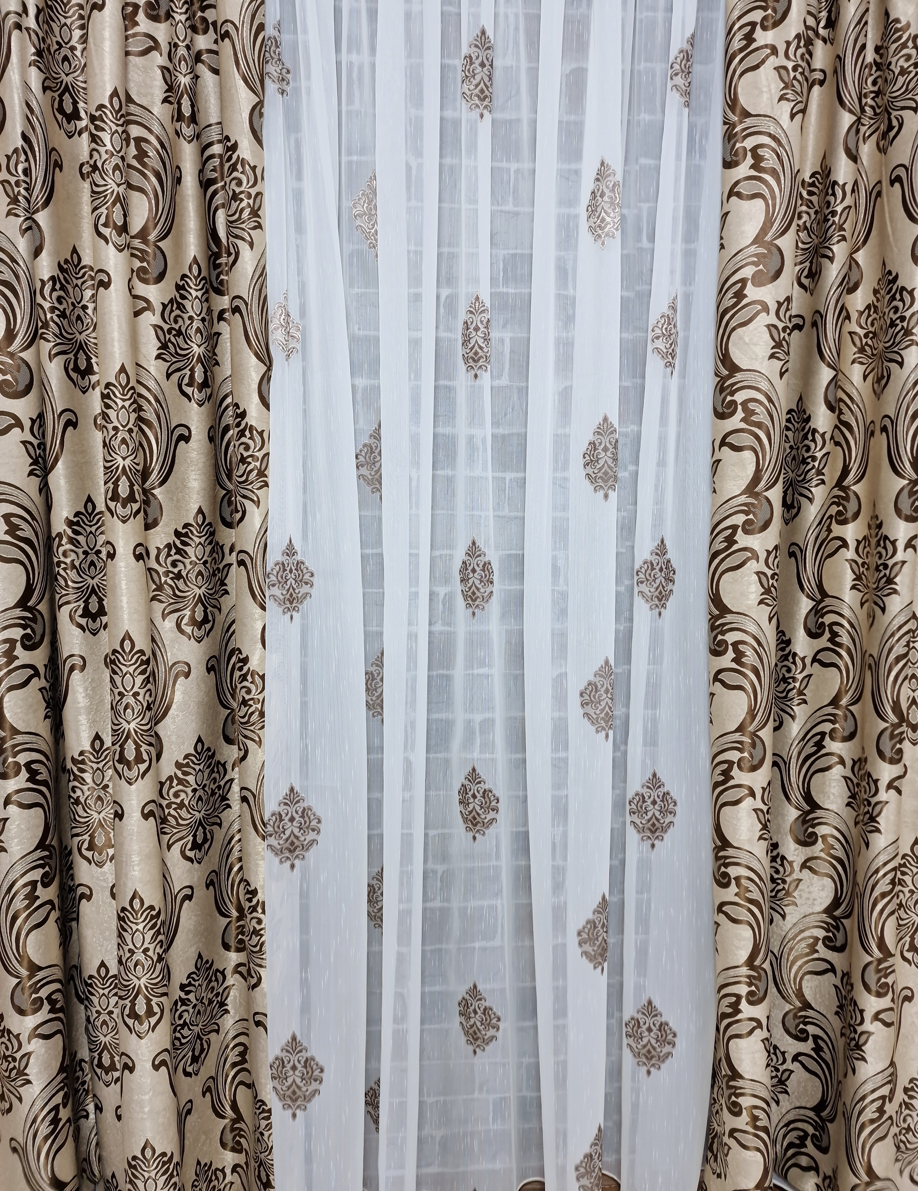 Set din perdea sable crem-maro baroc si draperie baroc crem-maro - CASABLANCA Set din perdea sable crem-maro baroc si draperie baroc crem-maro Casa Blanca Curtains & Drapes 330.00 CASABLANCA  CASABLANCA