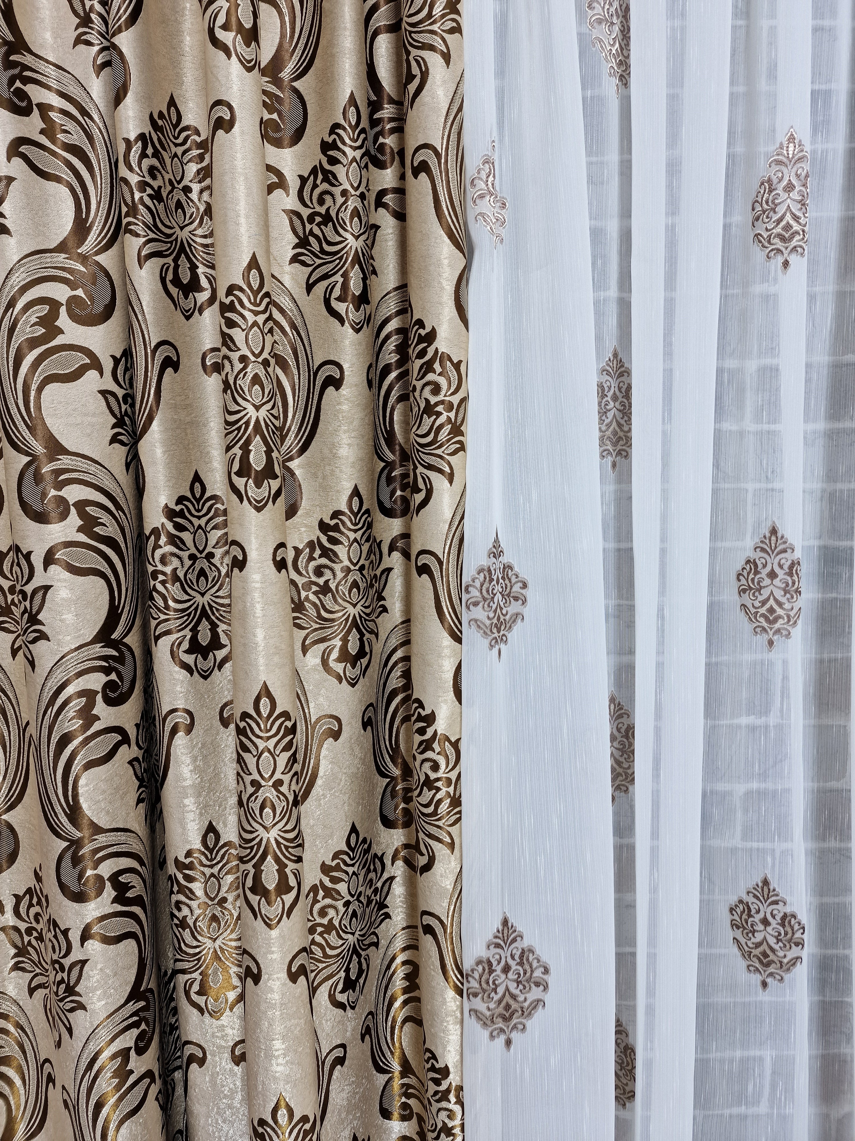 Set din perdea sable crem-maro baroc si draperie baroc crem-maro - CASABLANCA Set din perdea sable crem-maro baroc si draperie baroc crem-maro Casa Blanca Curtains & Drapes 330.00 CASABLANCA  CASABLANCA