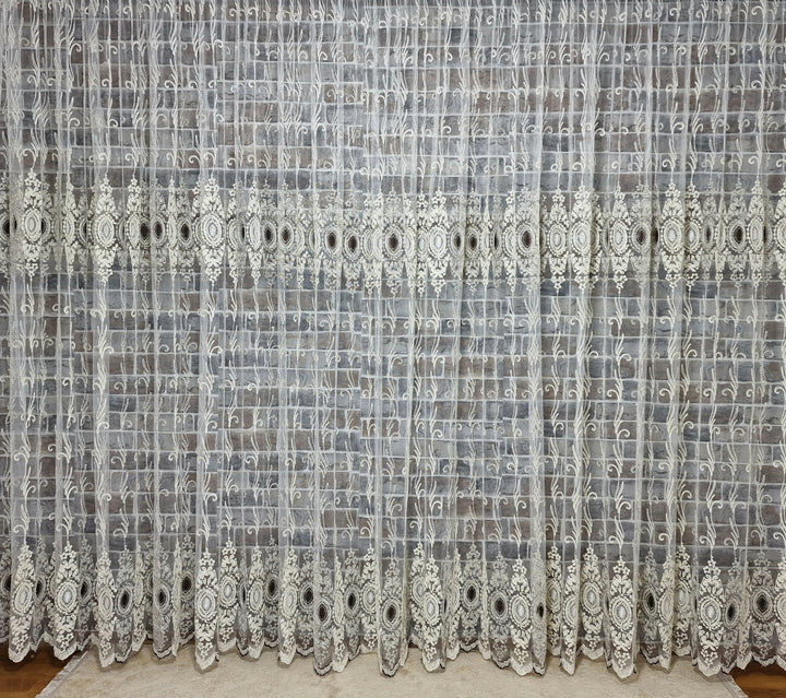 Perdea din tul cu broderie crem cu maro si fir auriu, model oglinda mica - CASABLANCA Perdea din tul cu broderie crem cu maro si fir auriu, model oglinda mica CasaBlanca Curtains & Drapes 40.00 CASABLANCA  CASABLANCA