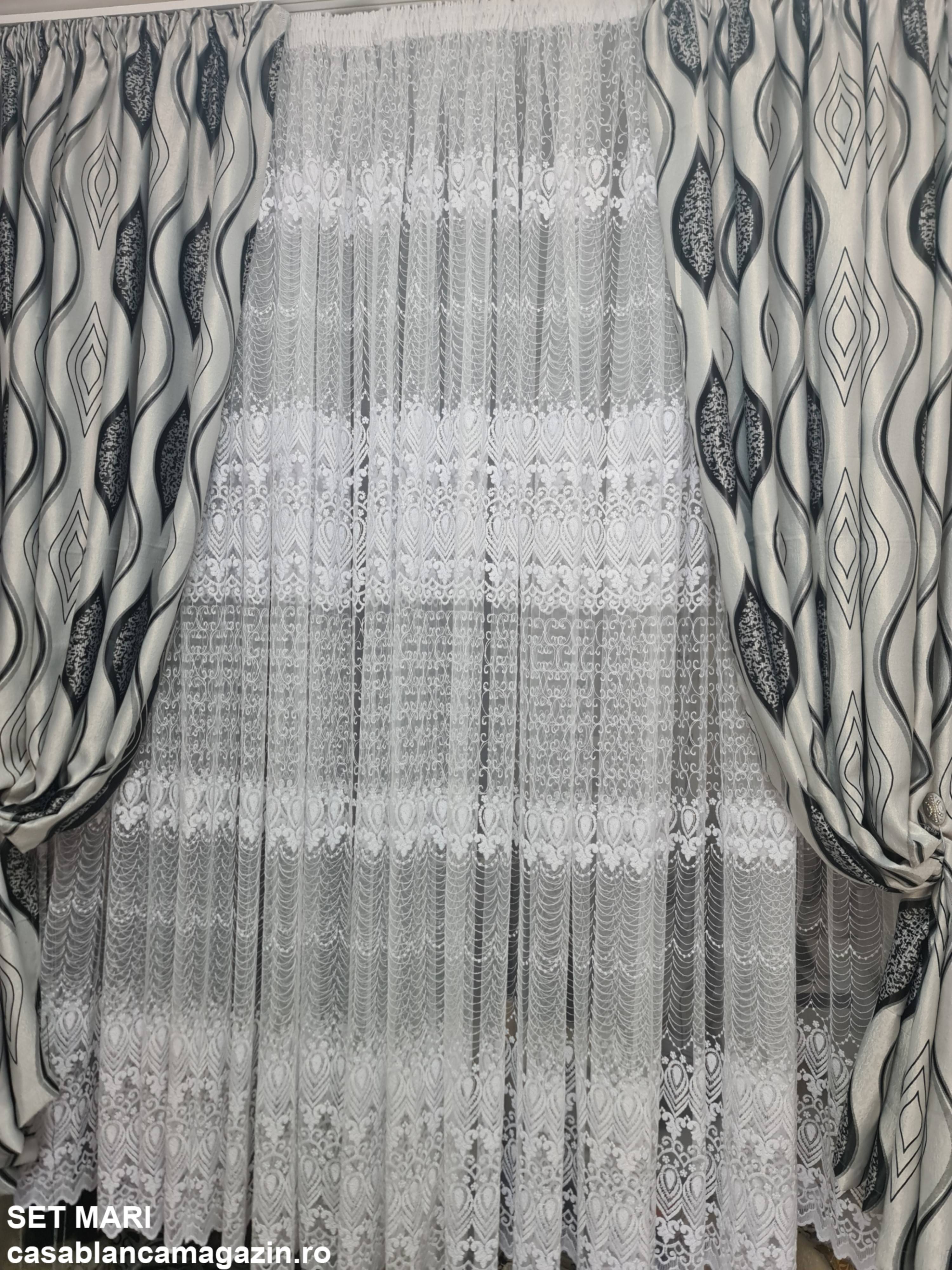 Set perdea si draperie Mari, perfecta pentru camere in tonuri de gri - CASABLANCA Set perdea si draperie Mari, perfecta pentru camere in tonuri de gri Casa Blanca Curtains & Drapes 330.00 CASABLANCA  CASABLANCA