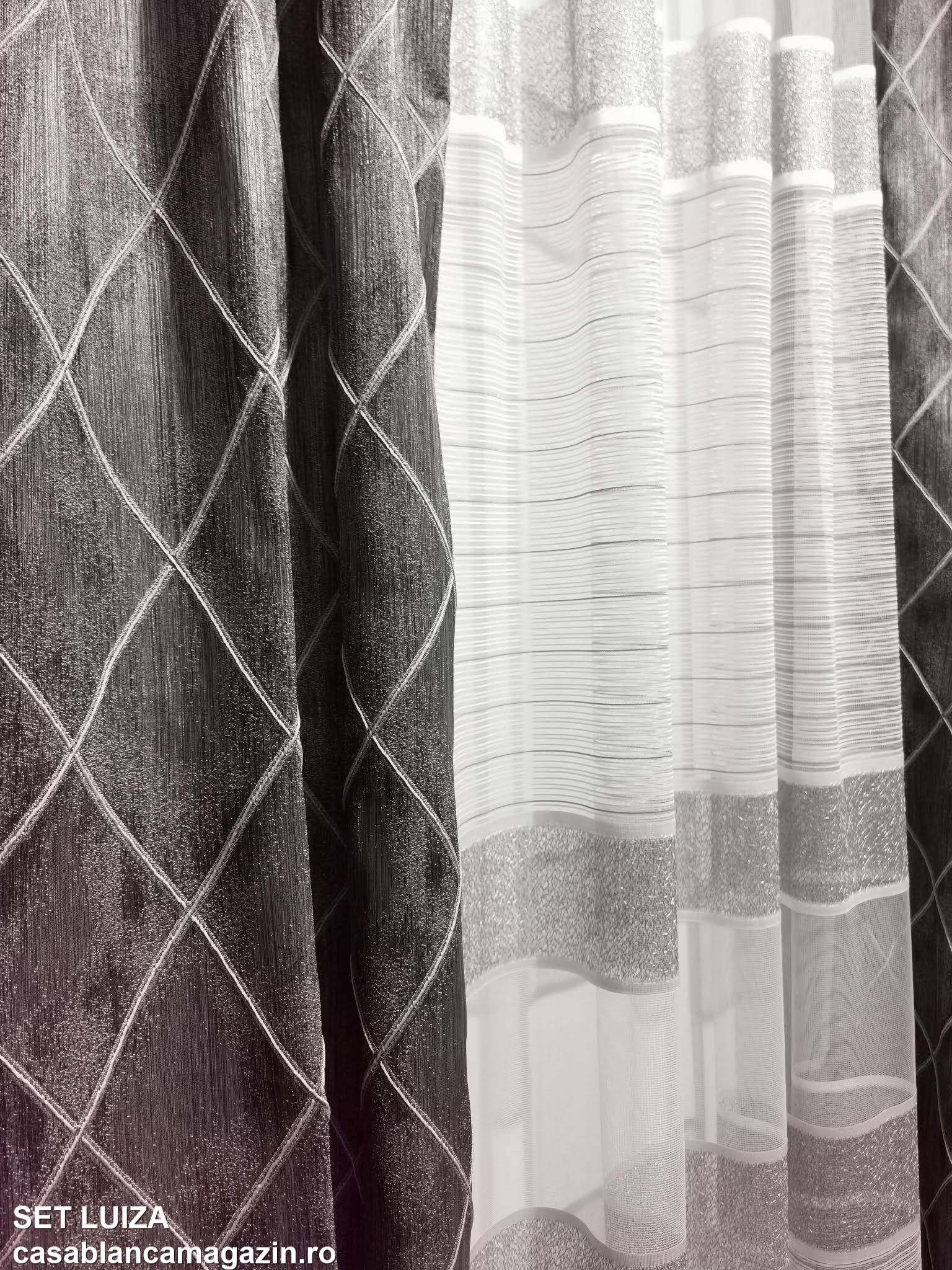 Set perdea si draperie Luiza, imprimeu geometric, ideal pentru spatii contemporane - CASABLANCA Set perdea si draperie Luiza, imprimeu geometric, ideal pentru spatii contemporane Casa Blanca Curtains & Drapes 420.00 CASABLANCA  CASABLANCA