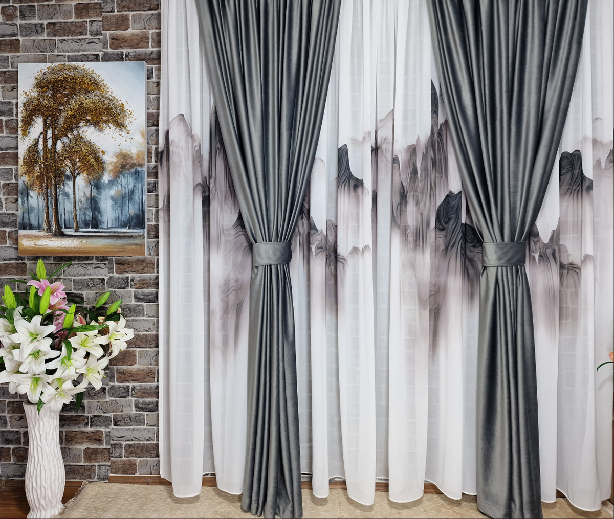 Set perdea matase model muntii si draperie gri din catifea - CASABLANCA Set perdea matase model muntii si draperie gri din catifea Casa Blanca Curtains & Drapes 535.00 CASABLANCA  CASABLANCA