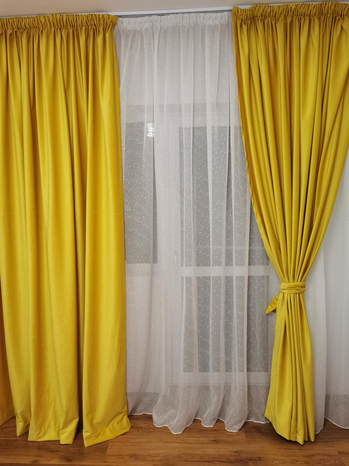 Draperie catifea galben, poate aduce un sentiment de prospețime și energie în camera - CASABLANCA Draperie catifea galben, poate aduce un sentiment de prospețime și energie în camera Casa Blanca Curtains & Drapes 80.00 CASABLANCA  CASABLANCA