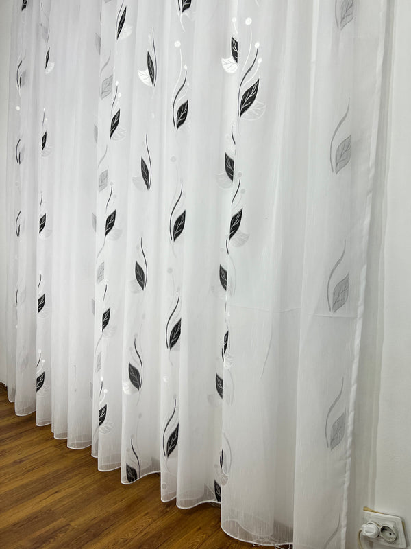 Perdea sable, flori alb cu negru, nesifonabila, model Olga - CASABLANCA Perdea sable, flori alb cu negru, nesifonabila, model Olga Casa Blanca Curtains & Drapes 40.00 CASABLANCA  CASABLANCA