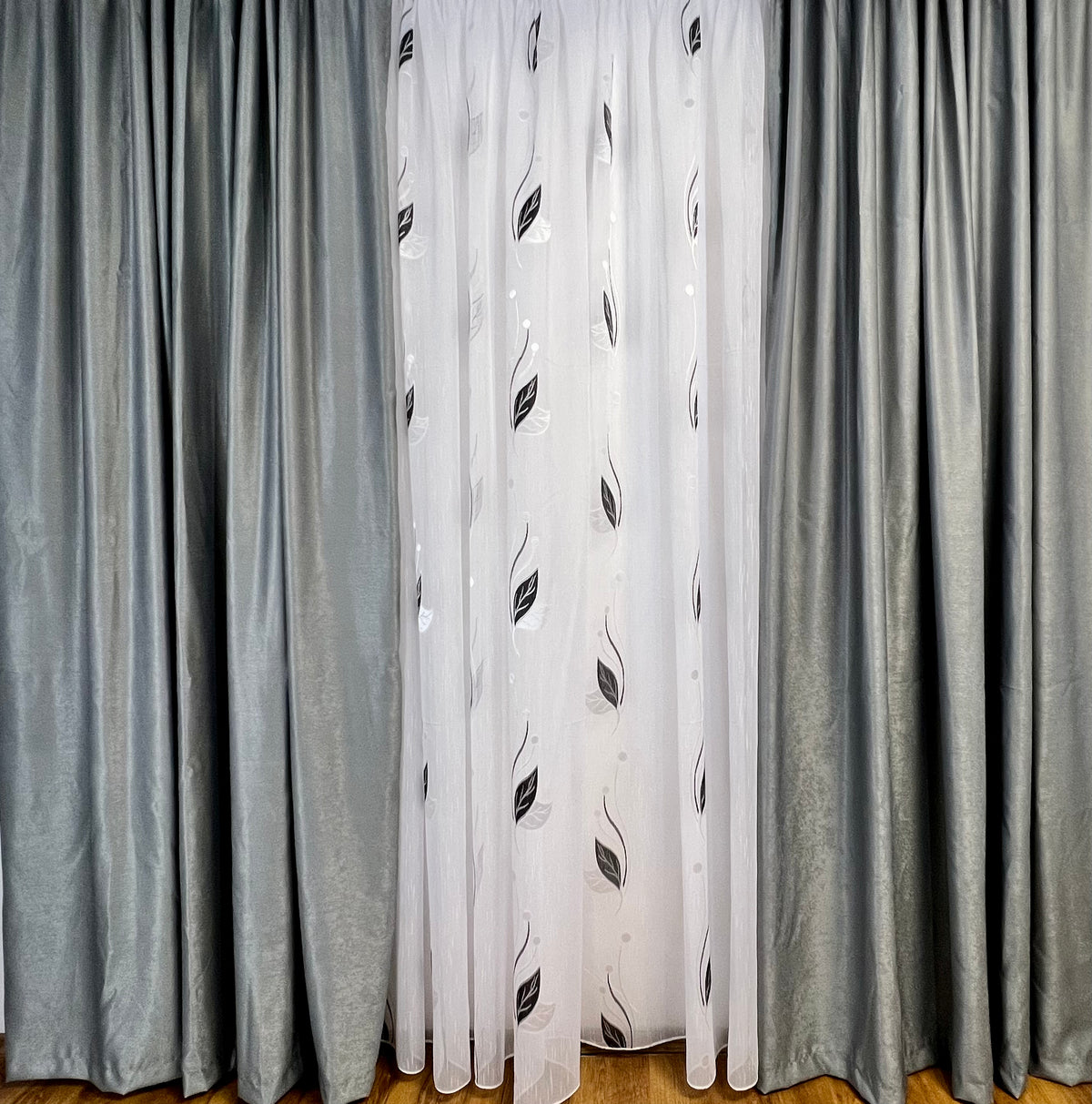 Set Perdea si Draperie Olga - CASABLANCA Set Perdea si Draperie Olga Casa Blanca Curtains & Drapes 660.00 CASABLANCA 8metriperdeacu6metridraperiepentrusinagaleriede4-5 CASABLANCA